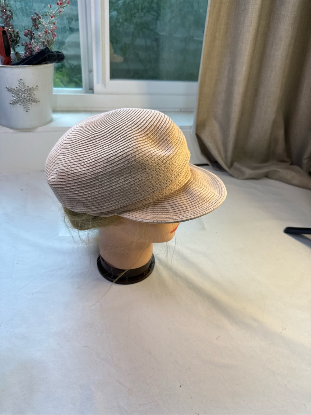 Light pink Straw Newsboy Cap